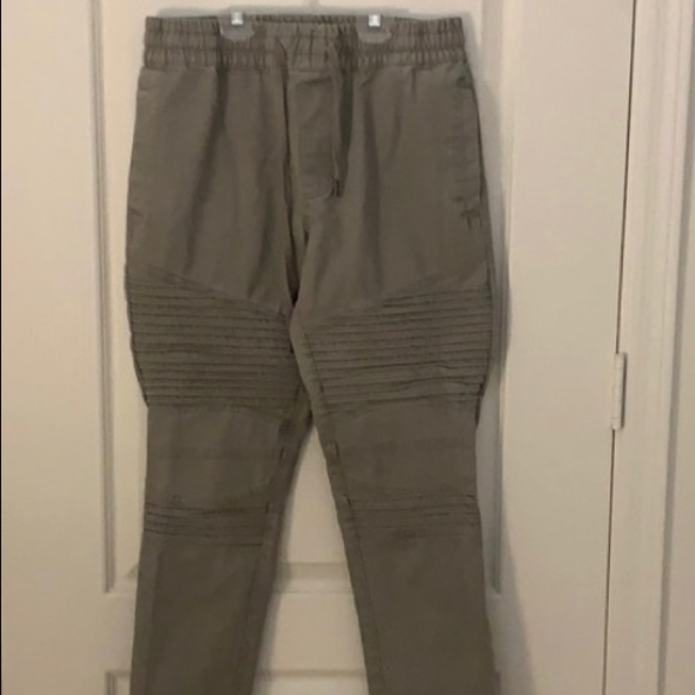 Men’s Forever 21 Khaki Drawstring biker pants